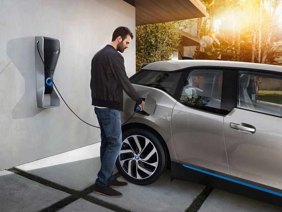 BMW i3 2014 года  (фото 153 из 240)